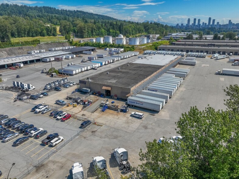 More Photos Of 7890 Express St, Burnaby Warehouse For Lease