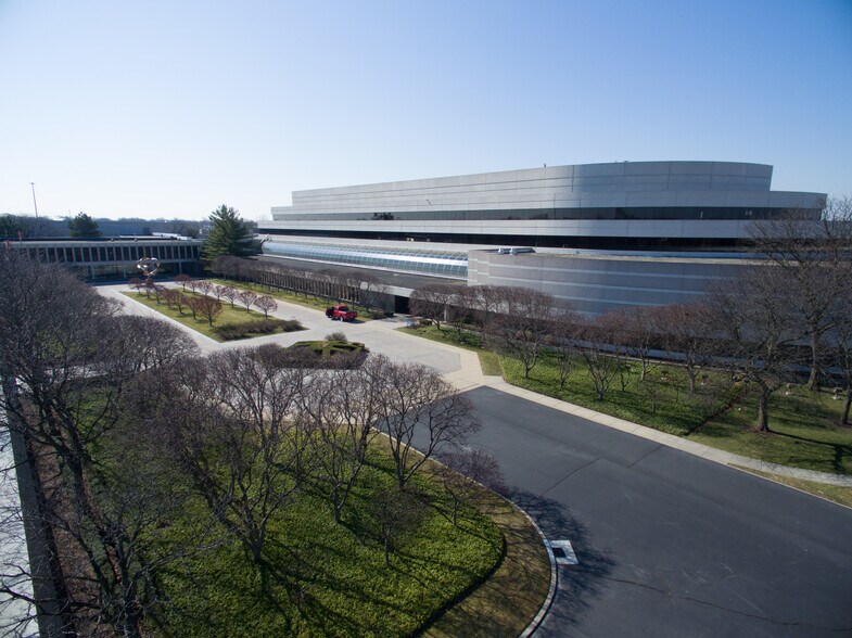 More Photos Of 21001 Van Born Rd, Taylor Office For Lease