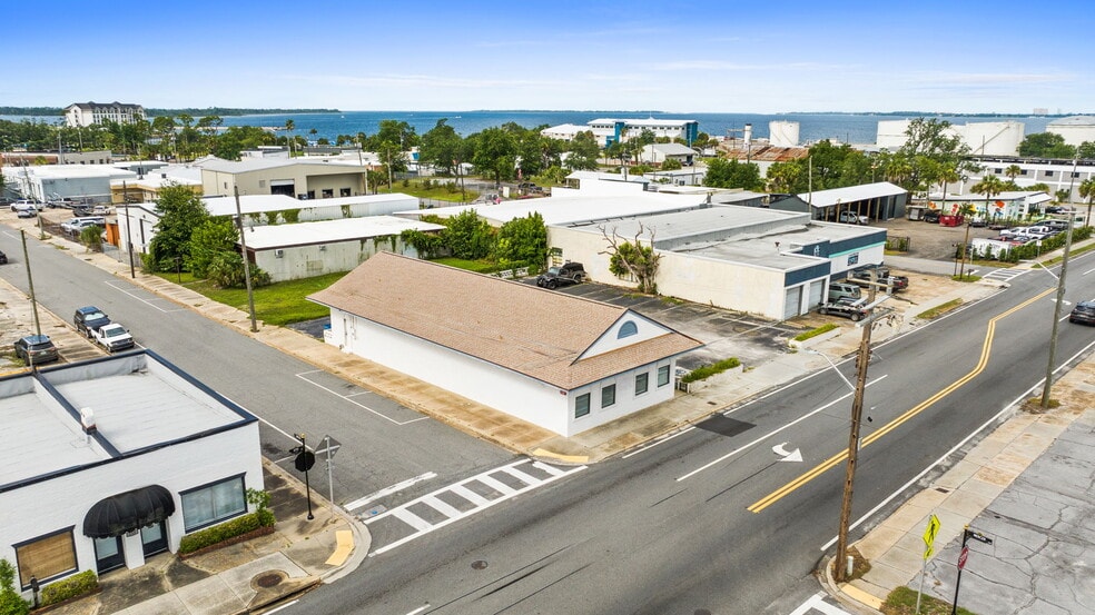 More Photos Of 215 W 6th St, Panama City Medical For Lease