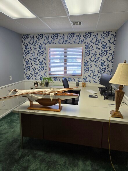 More Photos Of 4534 Dowling St, Montague Office For Sale