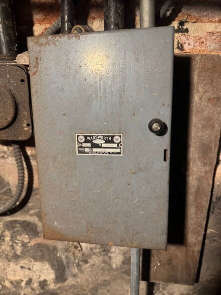 More Photos Of 5001 S Hermitage Ave, Chicago Religious Facility For Sale