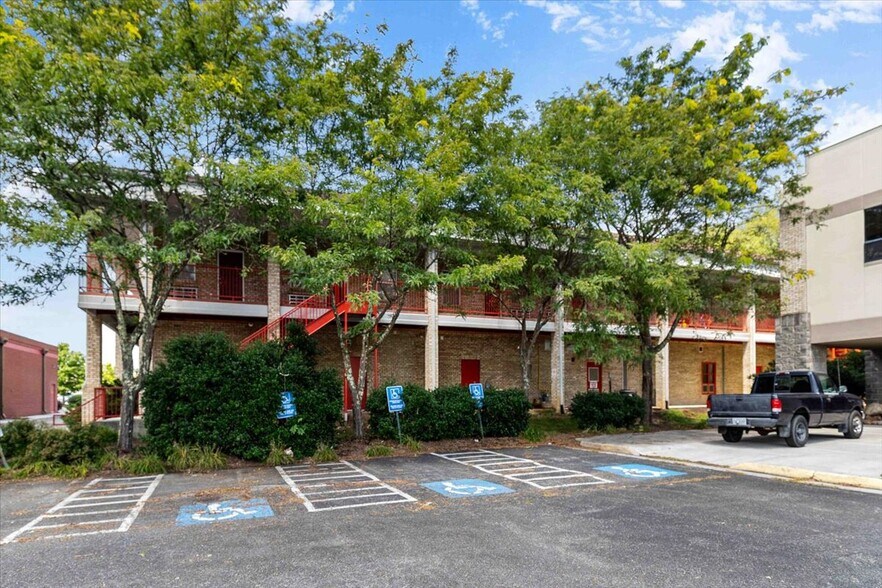 More Photos Of 810 University City Blvd, Blacksburg Office Residential For Sale