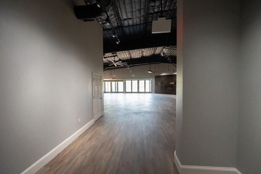 More Photos Of 12633 Shiloh Church Rd, Houston Warehouse For Sale