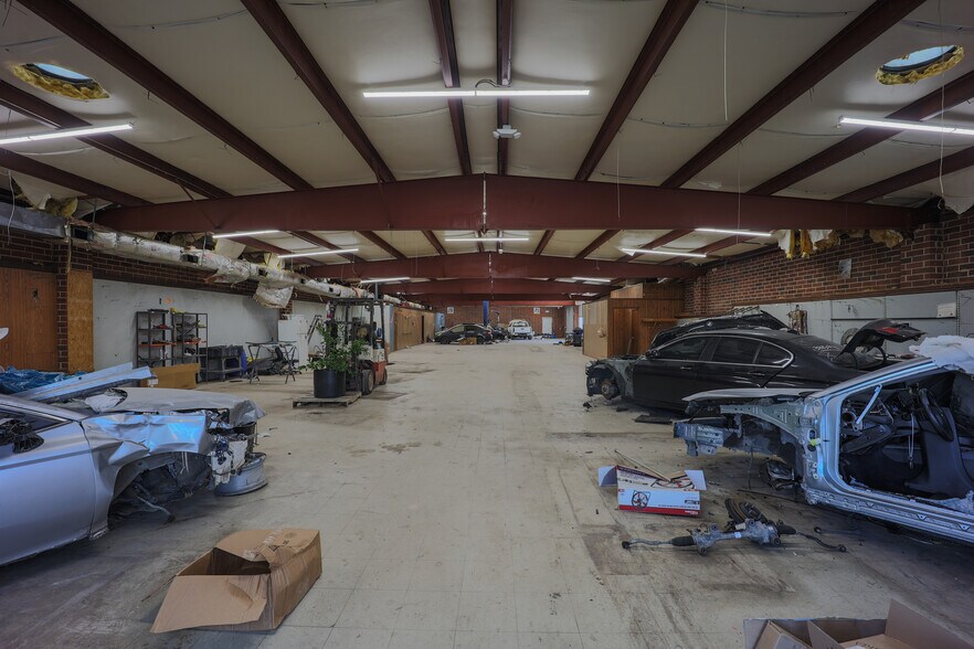 More Photos Of 510 Morgan Mill Rd, Monroe Freestanding For Sale