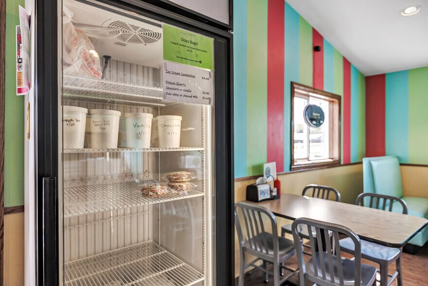 More Photos Of 2630 School Ln, Suamico Restaurant For Sale