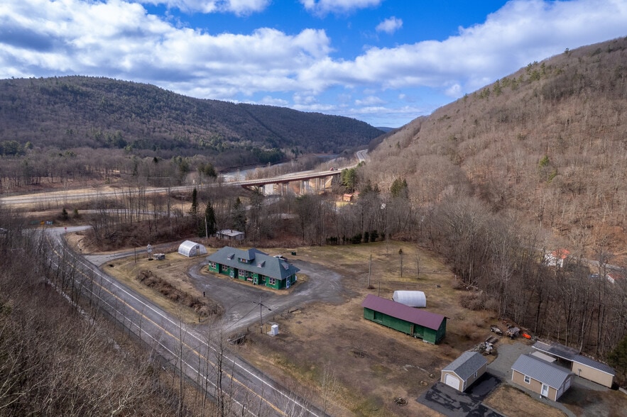 More Photos Of 19 Trestle Rd, Hancock Storefront Retail Office For Sale