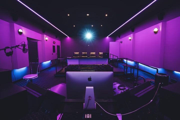 More Photos Of 5325 Topanga Canyon Blvd, Woodland Hills Office Residential For Lease