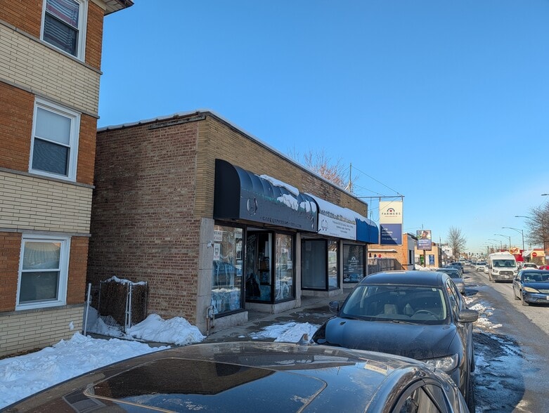 More Photos Of 3838-3840 N Harlem Ave, Chicago Storefront For Sale