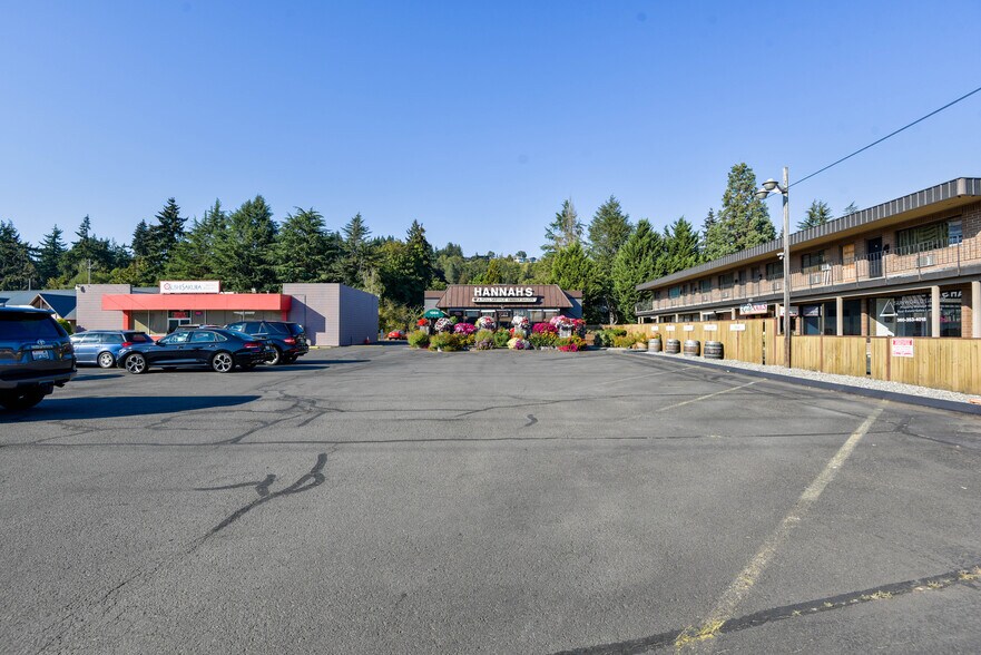 More Photos Of 1304 Ocean Beach Hwy, Longview Storefront Retail Office For Sale