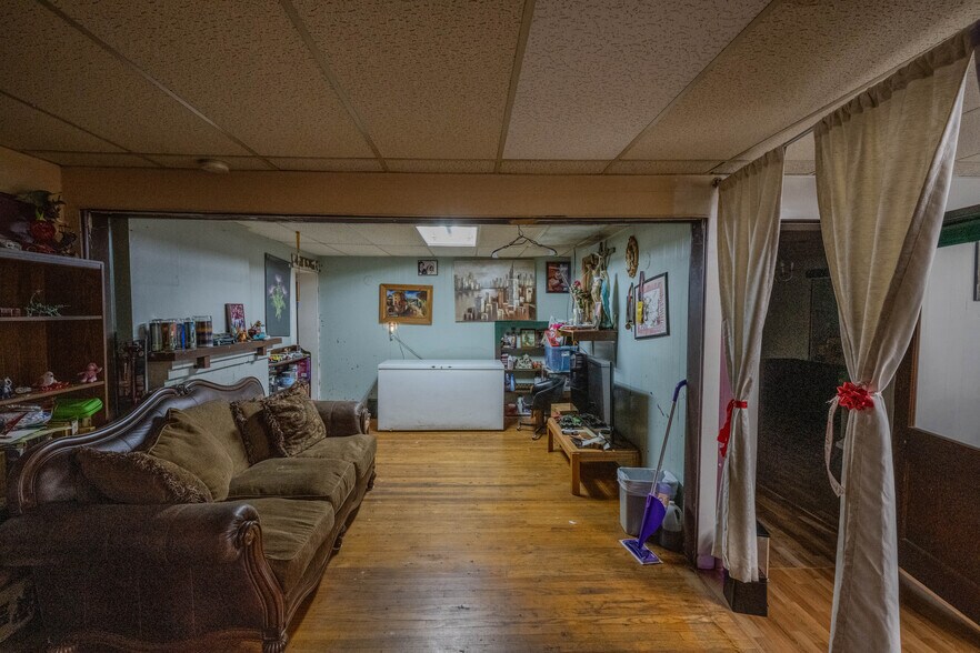 More Photos Of 1301 9th St, Greeley General Retail For Sale