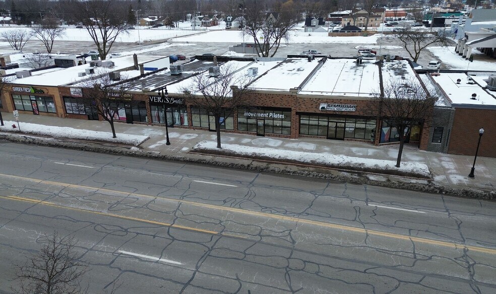 More Photos Of 29454-29478 Ford Rd, Garden City Storefront For Lease