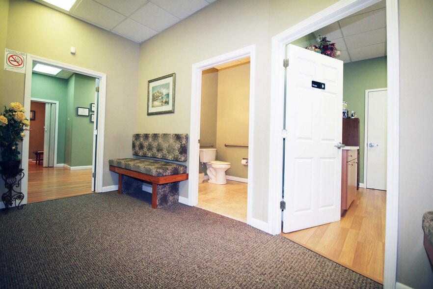 More Photos Of 845 N Main St, Providence Medical For Sale