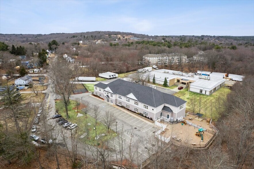 More Photos Of 443 W Lowell Ave, Haverhill Office For Sale