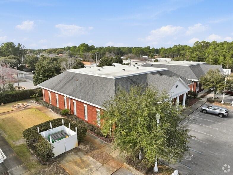 Primary Photo Of 2053 Navarre Park Ln, Navarre Medical For Sale