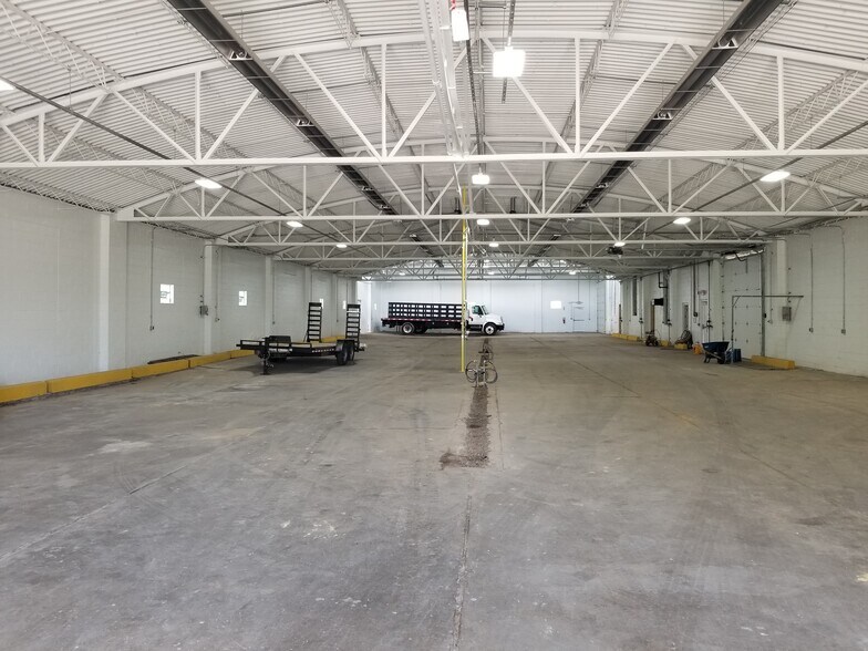 More Photos Of 1101 Railroad St, Monongahela Warehouse For Sale