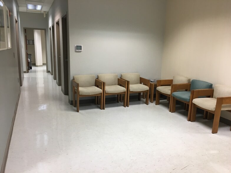 More Photos Of 900 NW 17th Ave, Delray Beach Medical For Sale