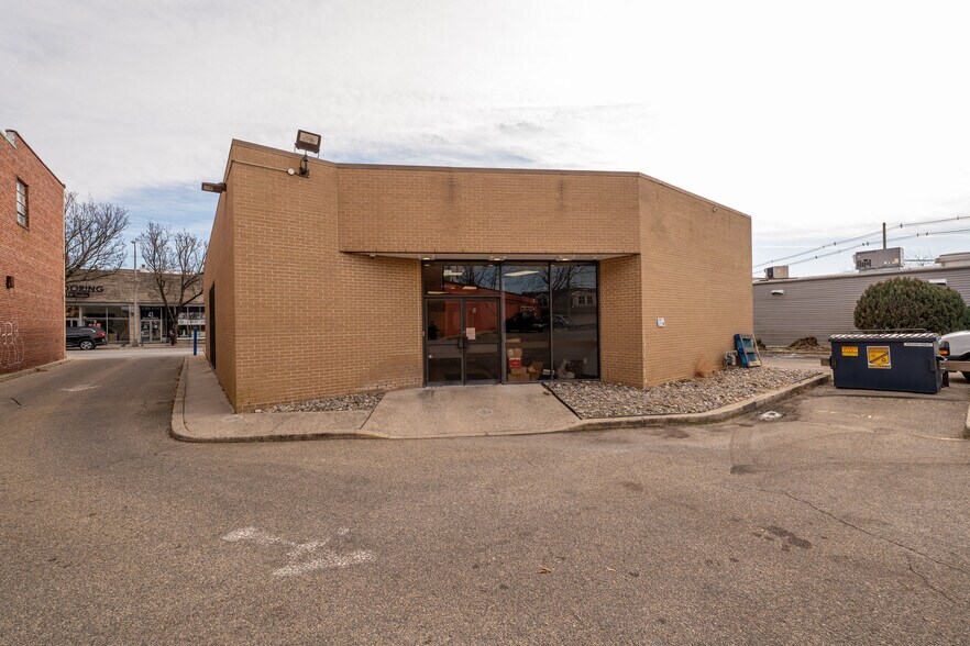 More Photos Of 24 Main St, Toms River Bank For Lease