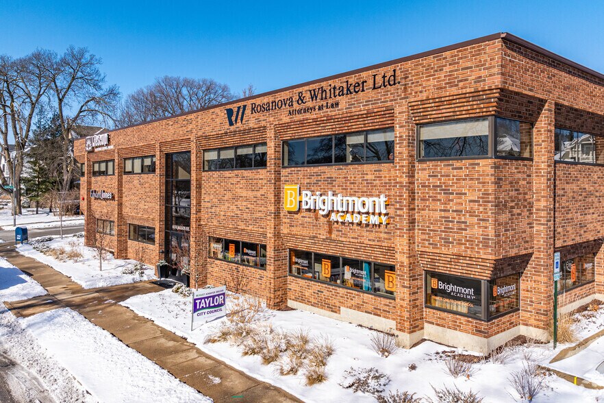 More Photos Of 445 W Jackson Ave, Naperville Medical For Lease