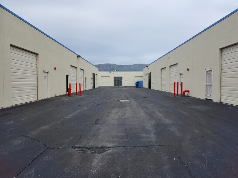 More Photos Of 46560 Fremont Blvd, Fremont Research And Development For Lease