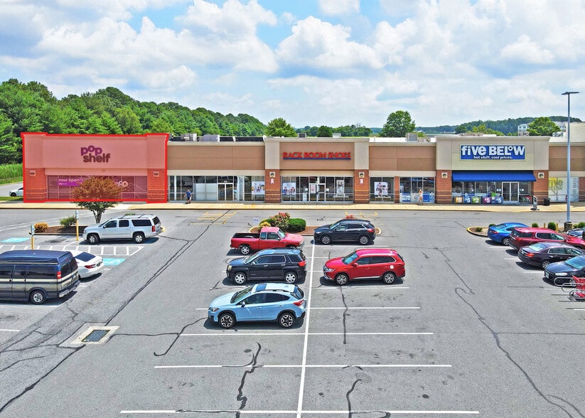 More Photos Of 127 E North Pointe Dr, Salisbury Freestanding For Lease