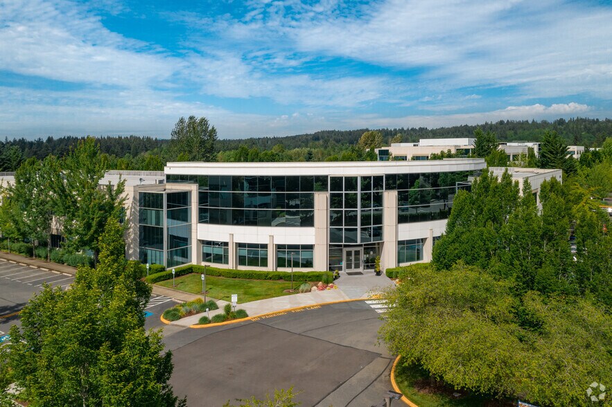 More Photos Of 18300 NE Union Hill Rd, Redmond Office For Lease