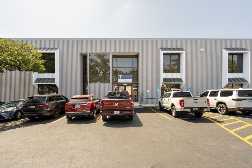 More Photos Of 9502 Computer Dr, San Antonio Medical For Sale