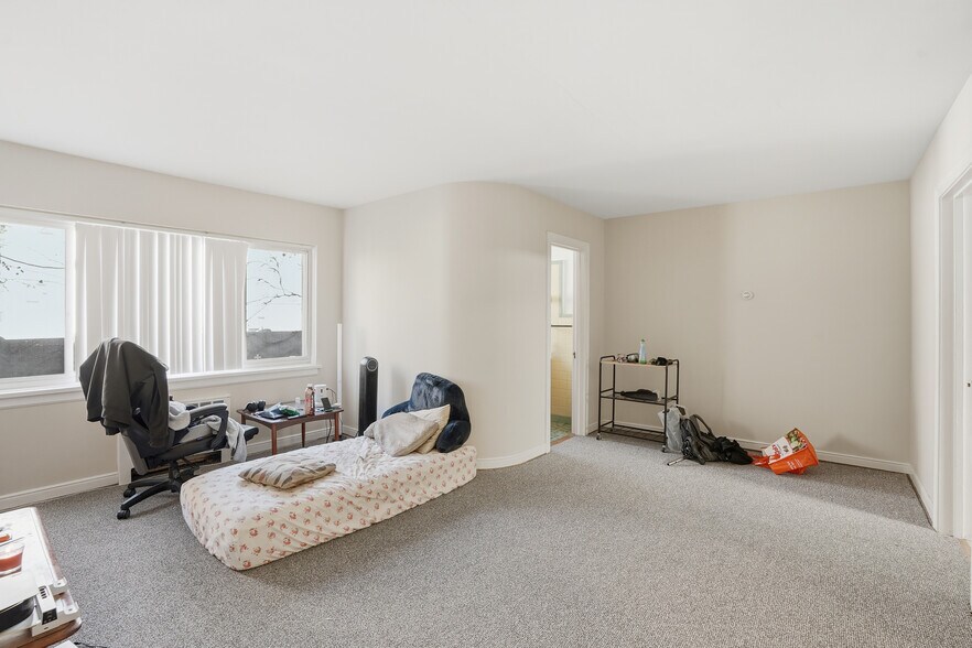 More Photos Of 10835 S Western Ave, Chicago Apartments For Sale