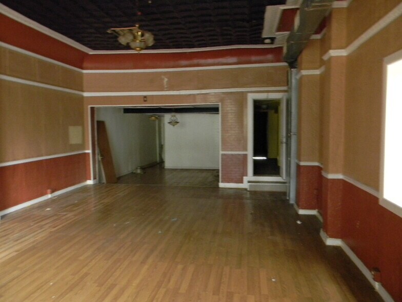 More Photos Of 206 S Broadway, Baltimore Restaurant For Sale