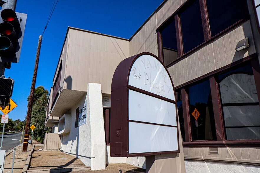 More Photos Of 900 N Cuyamaca St, El Cajon Office For Lease