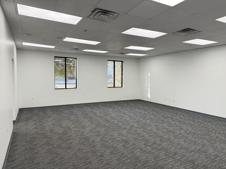 More Photos Of 9335 Industrial Trace, Alpharetta Warehouse For Lease