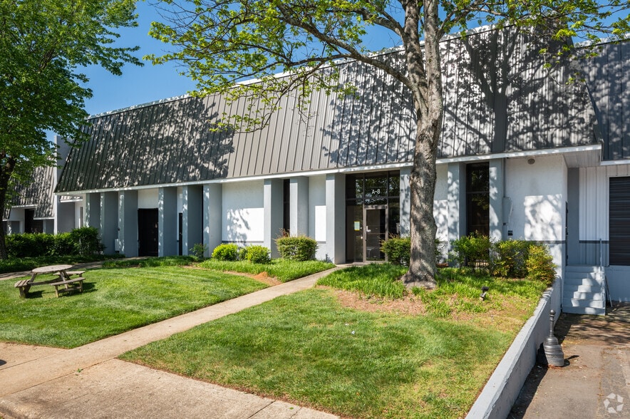 More Photos Of 1200 Woodruff Rd, Greenville Unknown For Lease