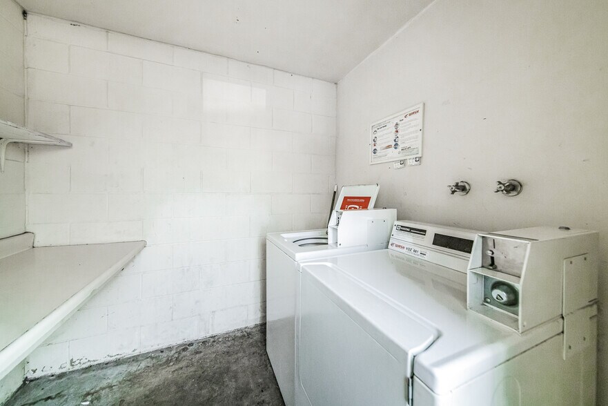 More Photos Of 1051 Meadow Lake Dr, Vista Apartments For Sale