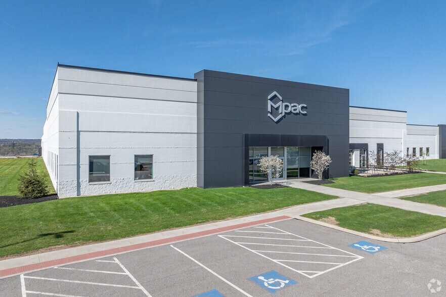 More Photos Of 5638 Transportation Blvd, Garfield Heights Warehouse For Lease