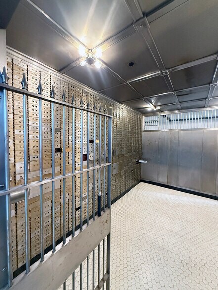 More Photos Of 215 E 38th St, Indianapolis Bank For Sale