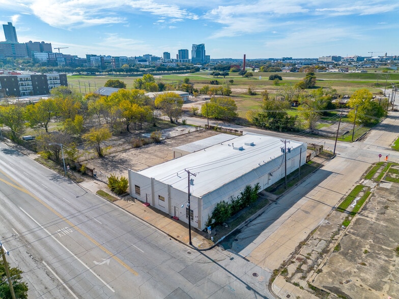 Primary Photo Of 541 N Main St, Fort Worth Light Manufacturing For Lease