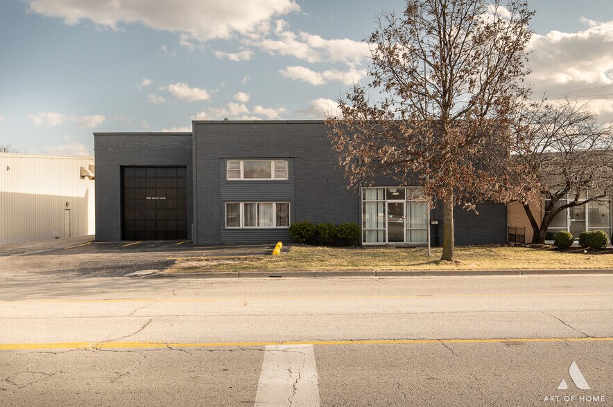 More Photos Of 4135 W 123rd St, Alsip Warehouse For Lease