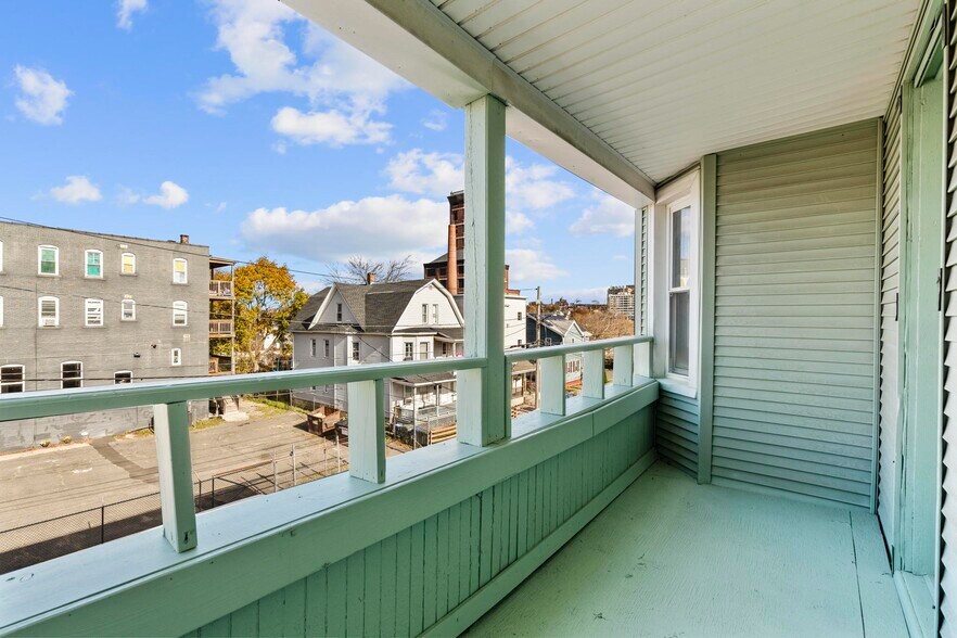 More Photos Of 746 Maple St, Bridgeport Apartments For Sale