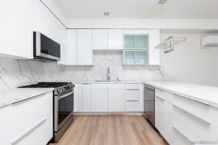 More Photos Of 2158 & 2166 Abbott st, San Diego Apartments For Sale