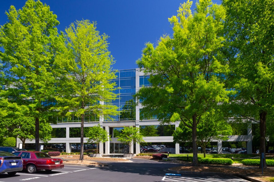 More Photos Of 5900 Windward Pky, Alpharetta Office For Lease