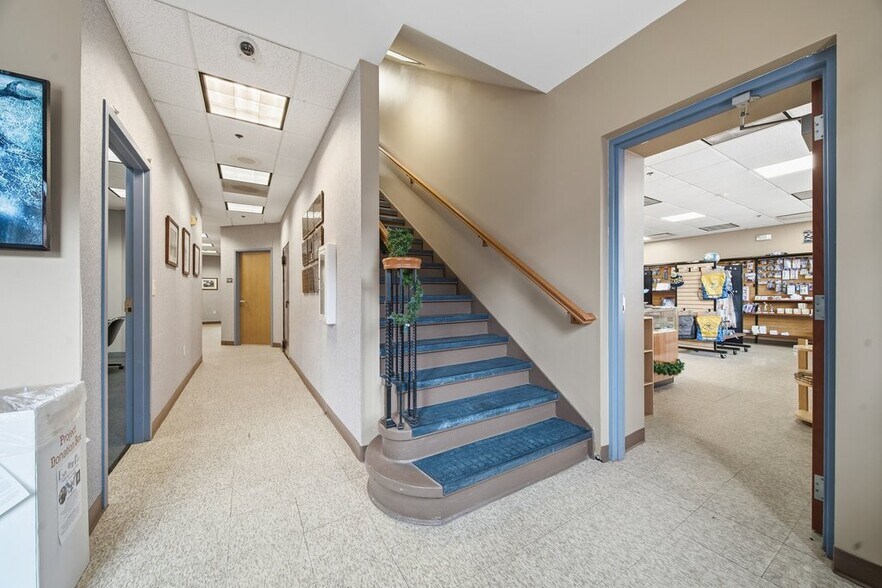 More Photos Of 921 S State St, Lockport Office For Sale