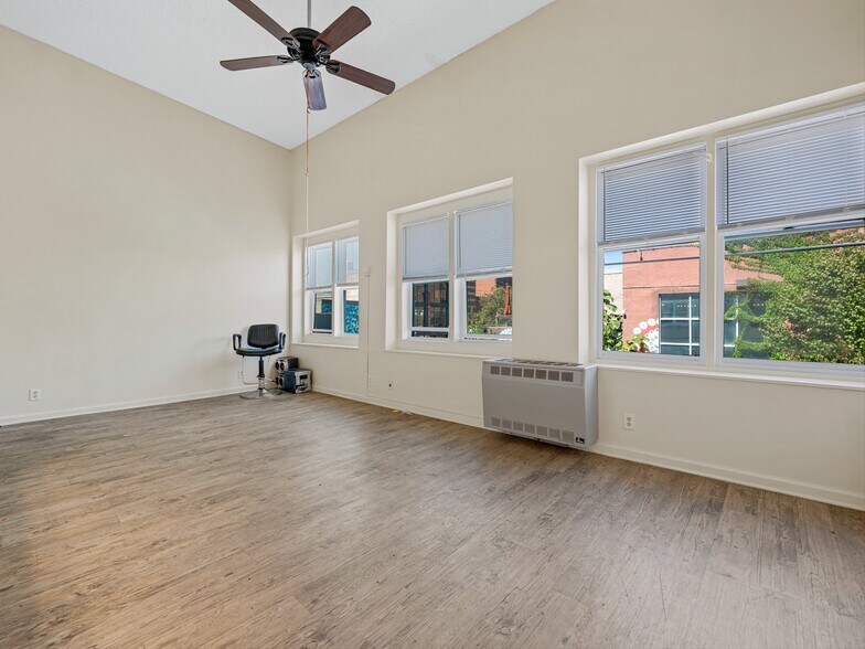 More Photos Of 58 Broadway St, Asheville Storefront Retail Residential For Sale