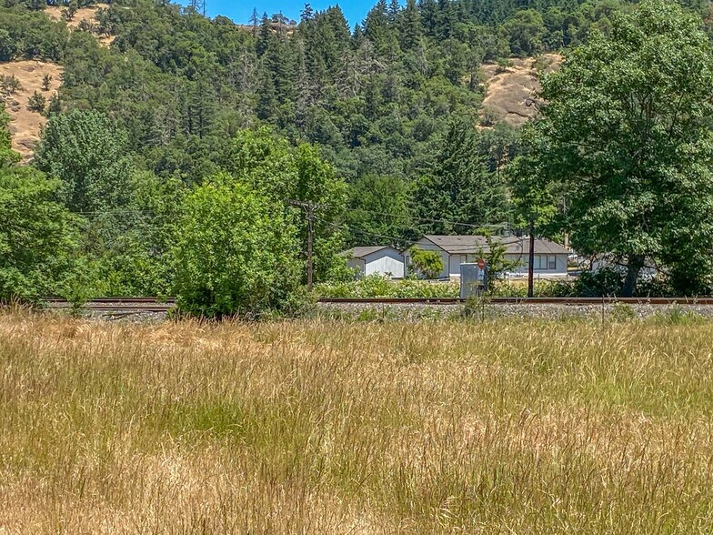 More Photos Of 8017 Old Highway 99 N, Roseburg Distribution For Sale