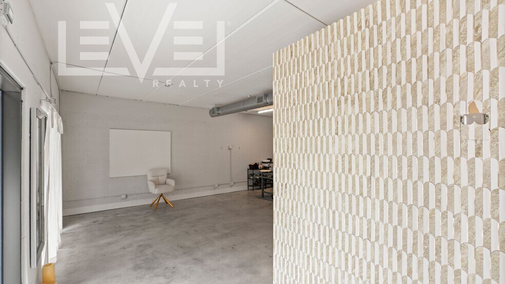 More Photos Of 3500-3580 NE 12th Ave, Fort Lauderdale Storefront Retail Office For Lease