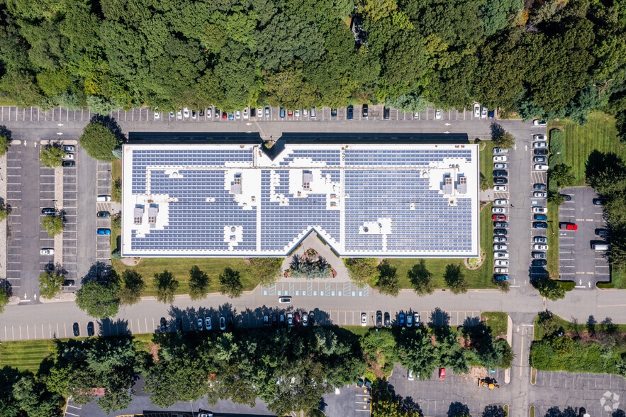 More Photos Of 50 Chestnut Ridge Rd, Montvale Office For Lease