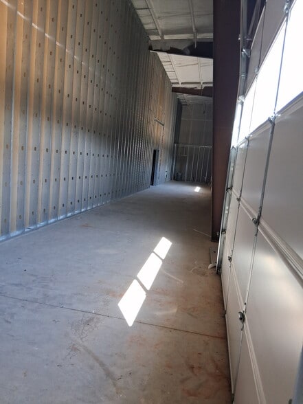 More Photos Of 4200 28th Ave NW, Norman Industrial For Lease