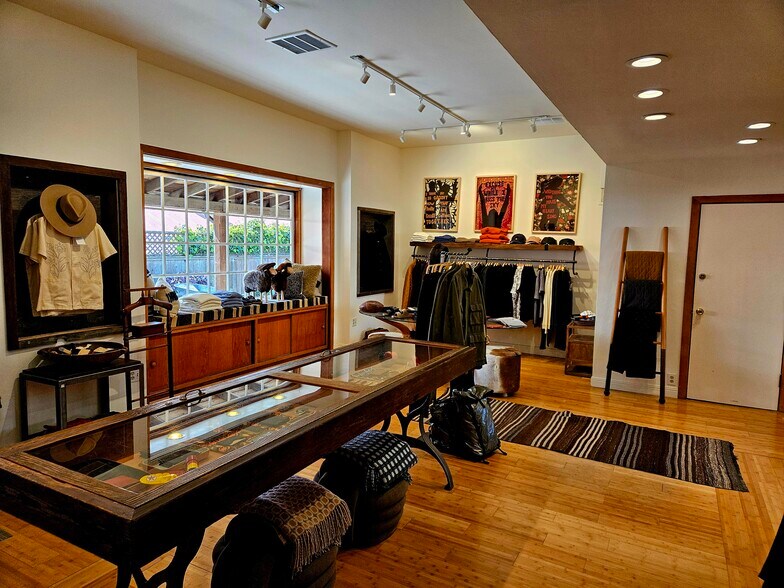More Photos Of 10470 Lansing St, Mendocino Storefront For Sale