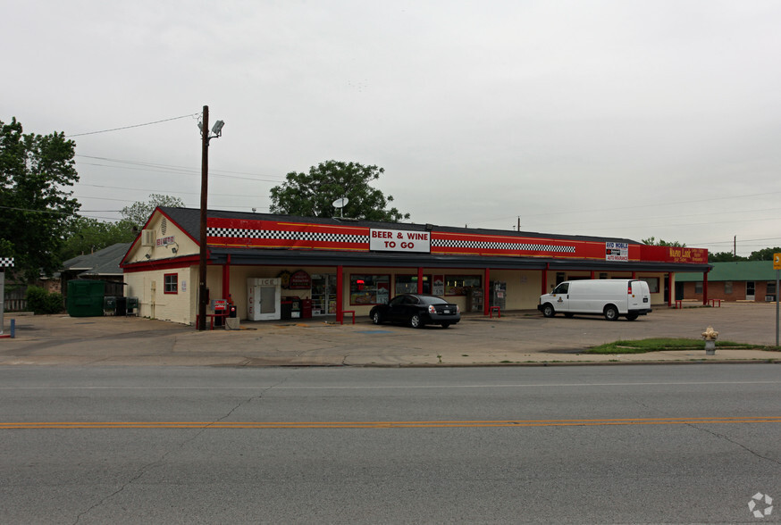 Primary Photo Of 1419-1427 W Shady Grove Rd, Irving Convenience Store For Lease