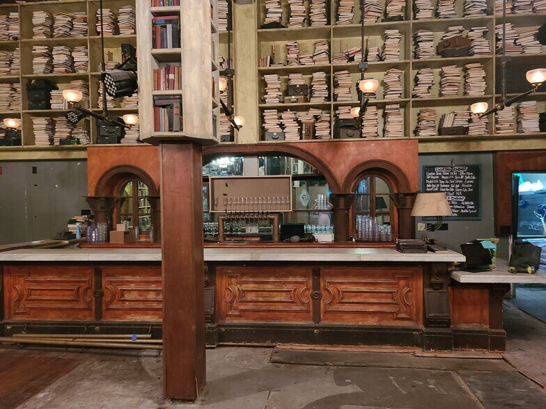 More Photos Of 6356 Hollywood Blvd, Los Angeles Storefront Retail Office For Lease