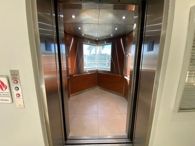 More Photos Of 1650 S Dixie Hwy, Boca Raton Medical For Sale