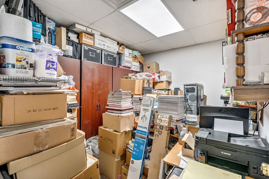 More Photos Of 750 Oakdale Rd, Toronto Flex For Sale